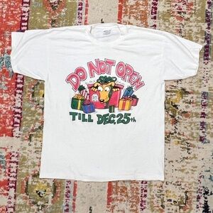 Vintage 90s Don't Open Till Christmas Ugly Xmas 1990s Dog Tshirt